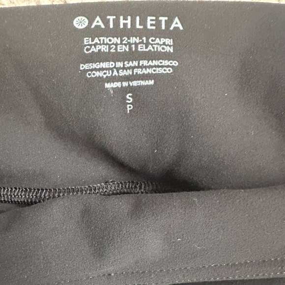 Athleta Elation 2 in 1 Capri Skirt Leggings Size S Black Modest Athletic Gym - Picture 3 of 9